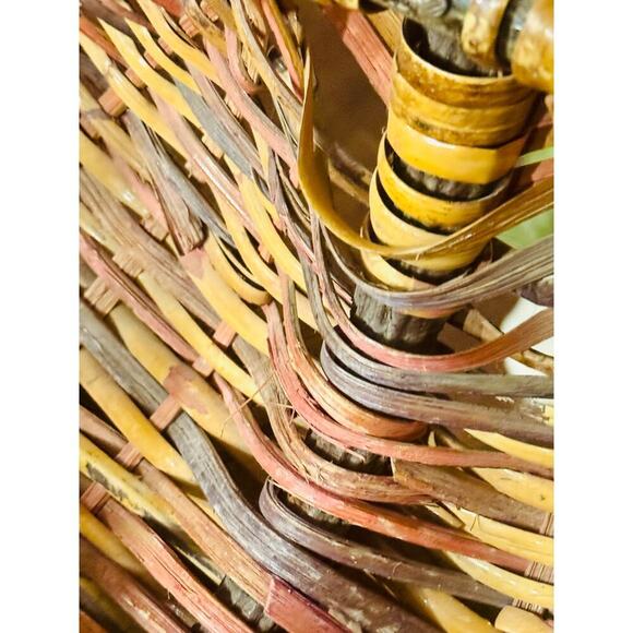 Primative Woven Buttocks Splint Gathering Basket - Picture 5 of 6